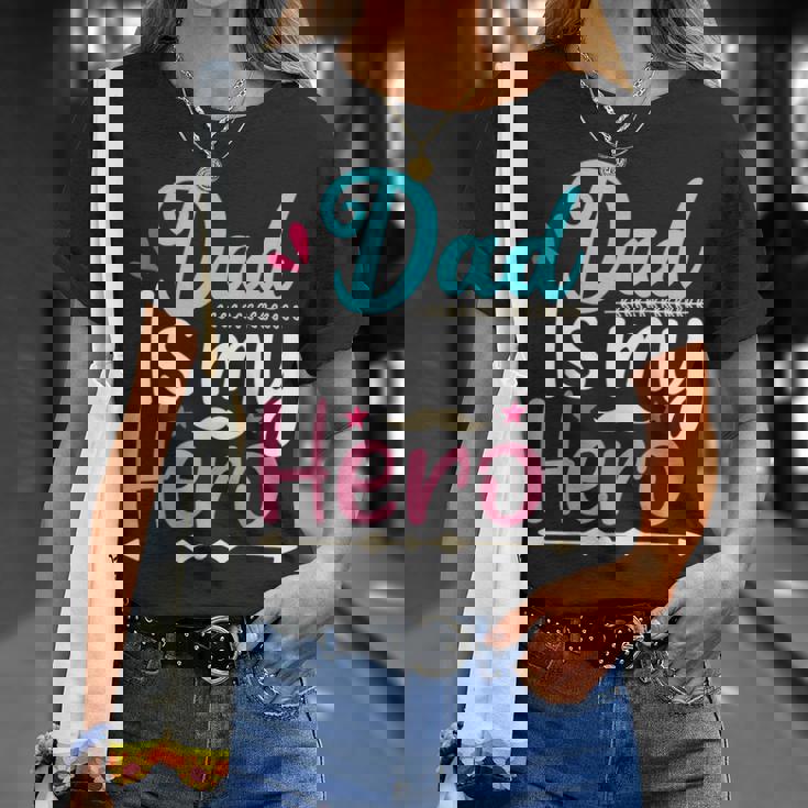 My Dad Is My Hero ギフト 父の日 クール キッズ シャツ メンズ レディース Tシャツ 彼女への贈り物