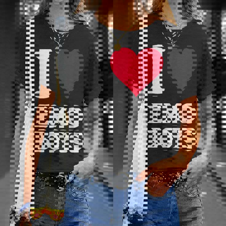 Red Heart I Love Emo Boys Tシャツ 彼女への贈り物