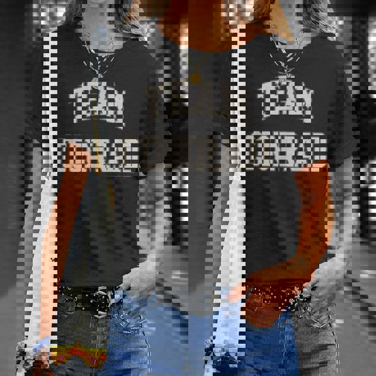 Team Conrad かわいいライバルグラフィック沿岸スタイル Tシャツ 彼女への贈り物