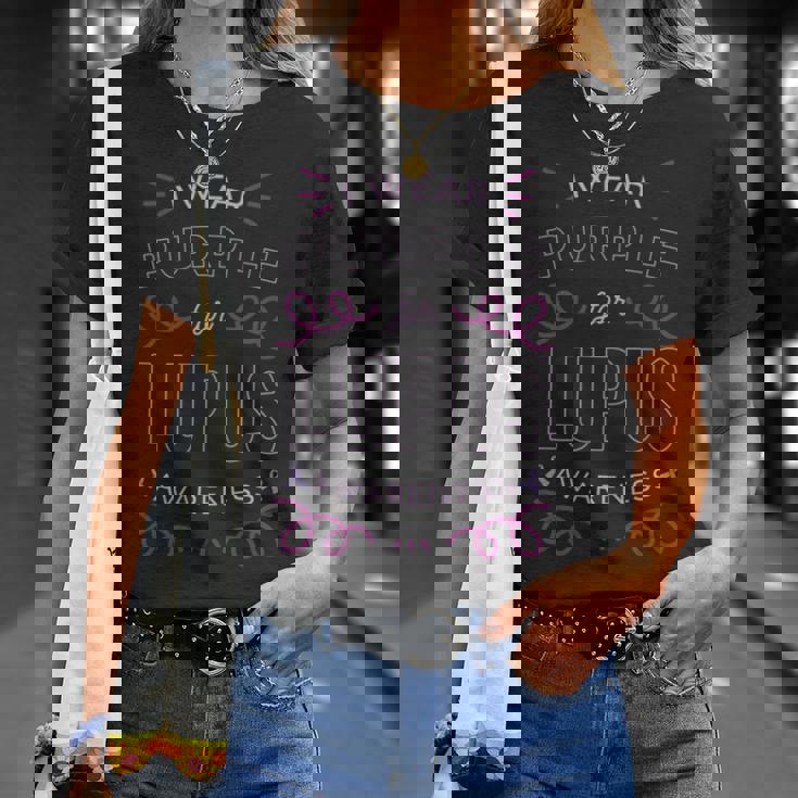 I Wear Purple For Lupus Awarenessleミーム 長袖tシャツ Tシャツ 彼女への贈り物