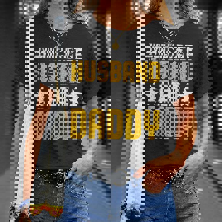 World's Best Husband And Daddy レトロ ヴィンテージ インスピレーション Tシャツ 彼女への贈り物