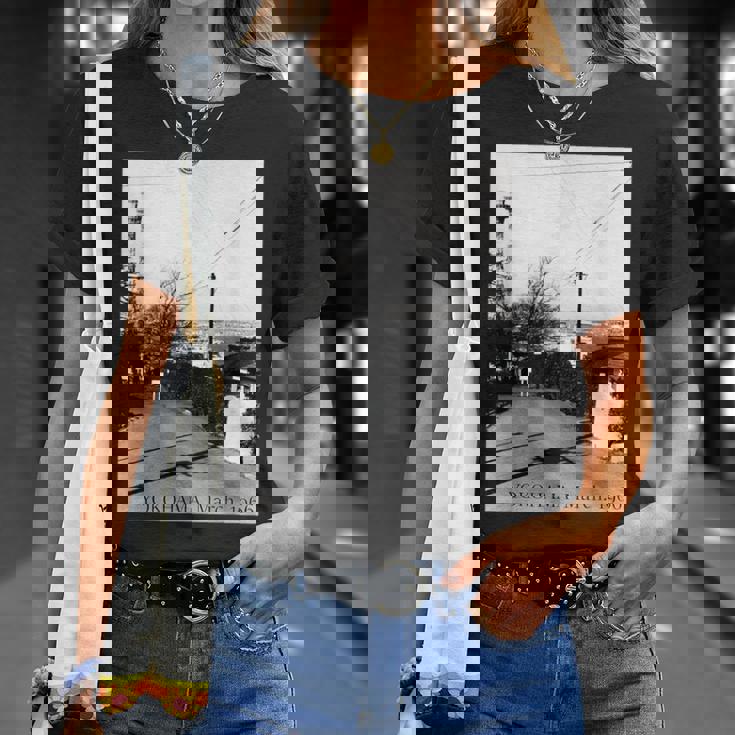 Yokohama Yamashita Pier 1966年3月 モノクローム写真 Tシャツ 彼女への贈り物