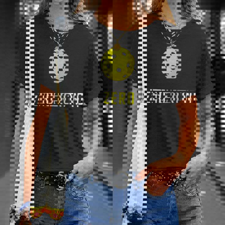 Zero Zero Two 、面白いピックルボール退職ギフト Tシャツ 彼女への贈り物