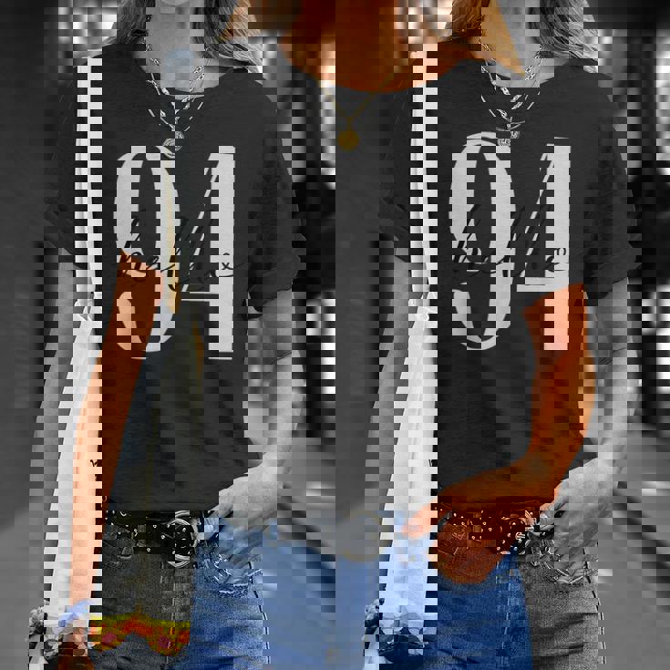 こんにちは94歳の誕生日のお祝い。 Tシャツ 彼女への贈り物