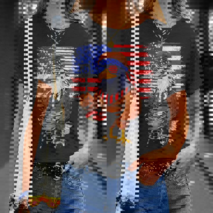 アメリカの白頭鷲、アメリカ国旗、バーベキュー、肉のグリル、愛国心、独立記念日、愛国心、誇り高きアメリカ人 Tシャツ 彼女への贈り物