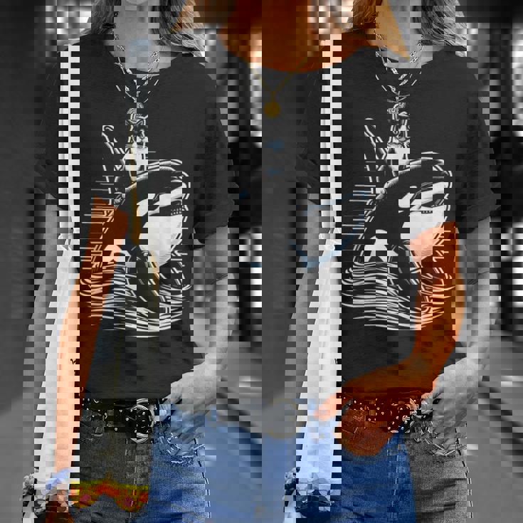 シャチに乗る猫 ファニー Tシャツ 彼女への贈り物