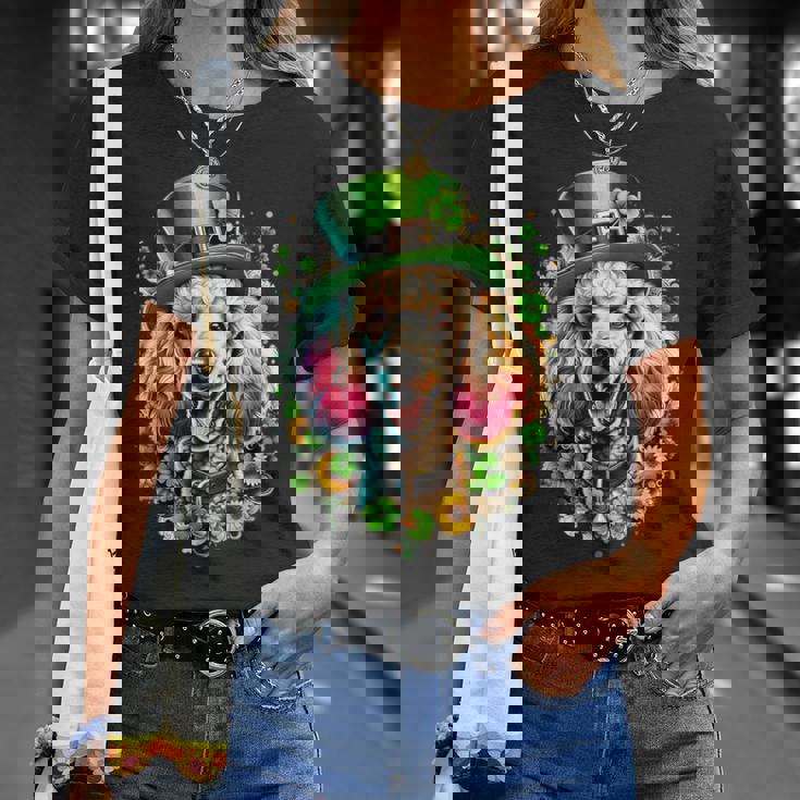 スタンダードプードル 犬 聖パトリックデー アートワーク Tシャツ 彼女への贈り物