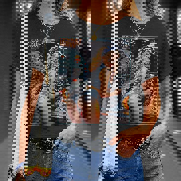 セクシーガールグラフィックtシャツ セクシーなブロンドメカニックピンナップガール Tシャツ 彼女への贈り物