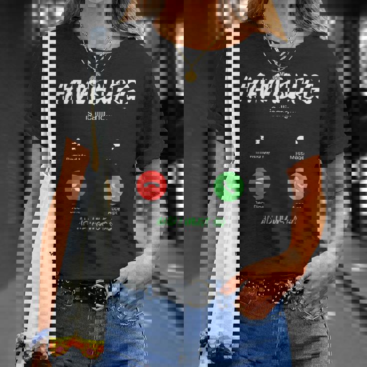 ハンブルクが呼んでいて、私はドイツ旅行に行かなければならない 長袖tシャツ Tシャツ 彼女への贈り物