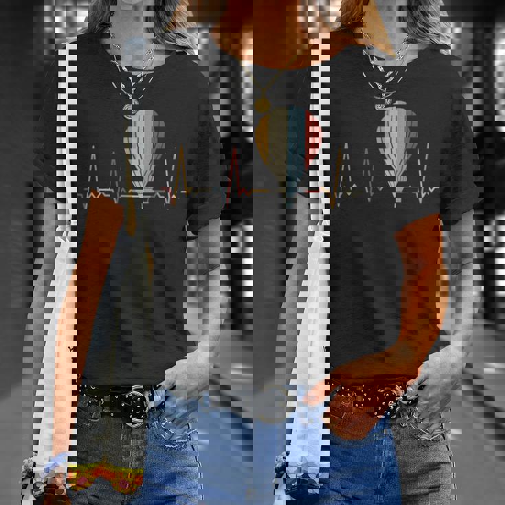 ハートビート熱気球 Tシャツ 彼女への贈り物