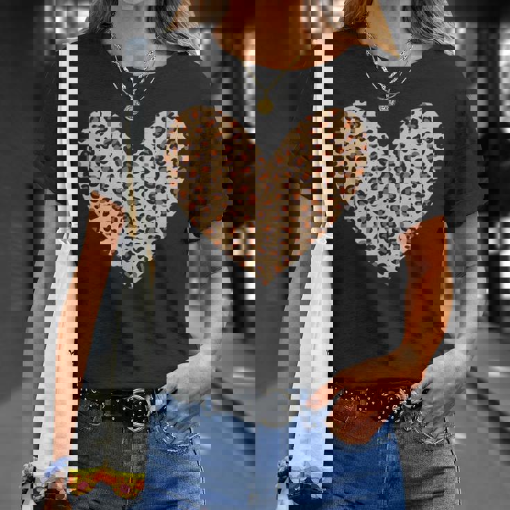 ヒョウ柄のハート／チーター柄のデザイン Tシャツ 彼女への贈り物