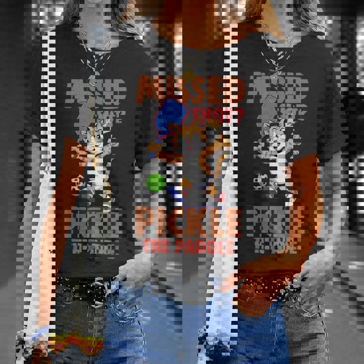 ピックルボール 猫 ミスショット ピクルス ザ・パドルプレイヤー Tシャツ 彼女への贈り物