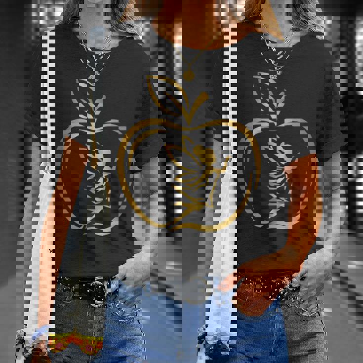 フルーツりんごフレーム 妖精のシルエット ラインアート イラスト 曲線 オリジナルデザイン リンゴ好き フルーツ Tシャツ 彼女への贈り物