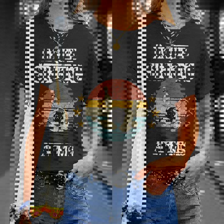 ボウリング私はかなり印象的です面白いビンテージボウラーダジャレ Tシャツ 彼女への贈り物