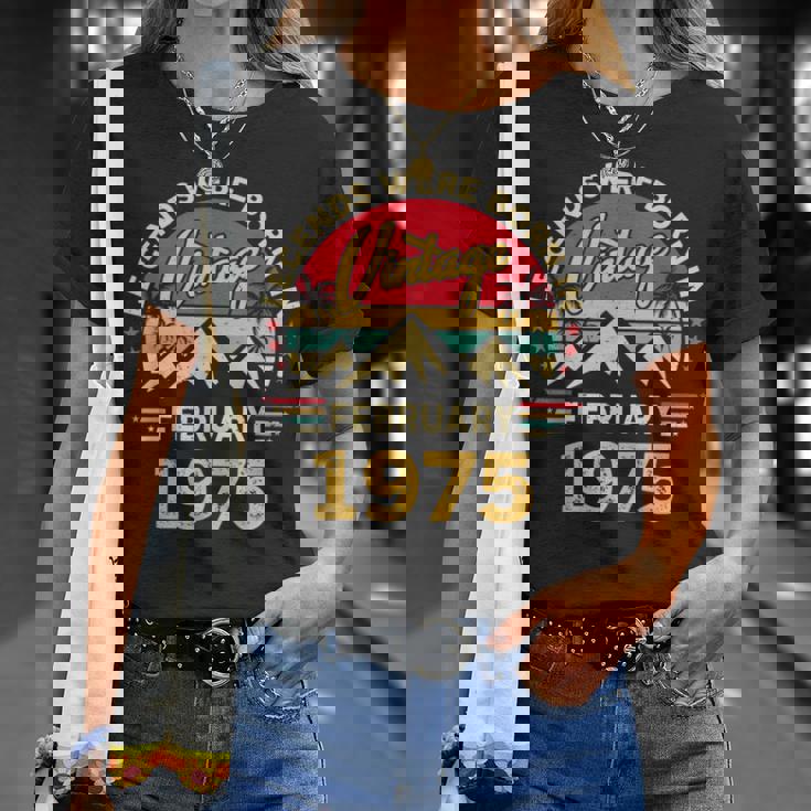 ヴィンテージ51歳の誕生日レジェンドは1975年2月に誕生しました。 Tシャツ 彼女への贈り物