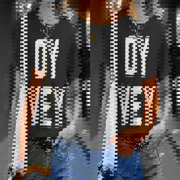 愉快なユダヤ人ユーモア Oyey ジディッシュ イスラエル ヘブライ語 ハヌカー Tシャツ 彼女への贈り物