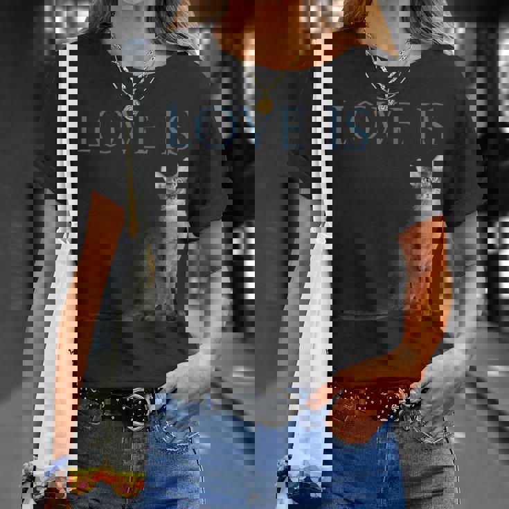 愛はアビシニアンキャット Tシャツ 彼女への贈り物