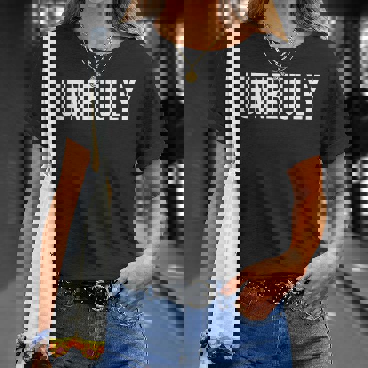 手に負えない Tシャツ 彼女への贈り物