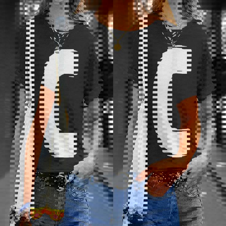 文字c 大文字 アルファベット モノグラム イニシャル Tシャツ 彼女への贈り物