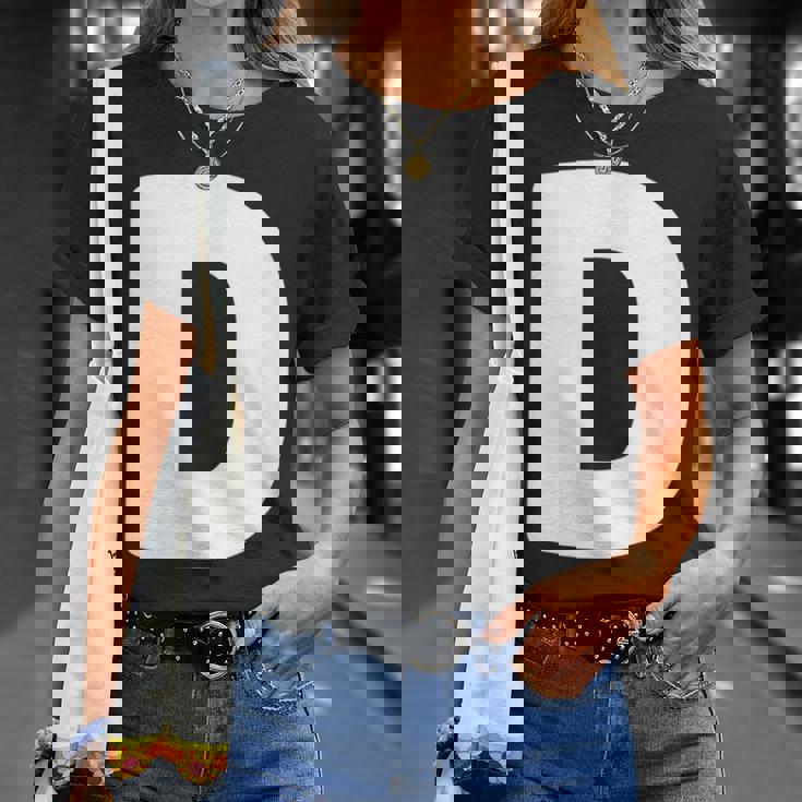 文字d 大文字 アルファベット モノグラム イニシャル Tシャツ 彼女への贈り物