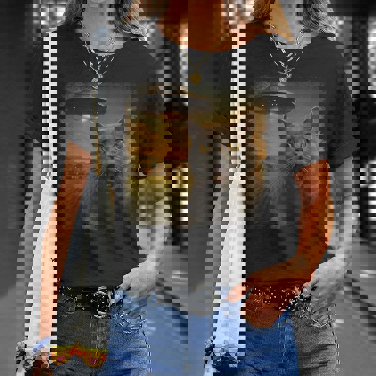 苦悩するブリティッシュショートヘアの猫 Ufo セルフィー 侵略 エイリアン Tシャツ 彼女への贈り物