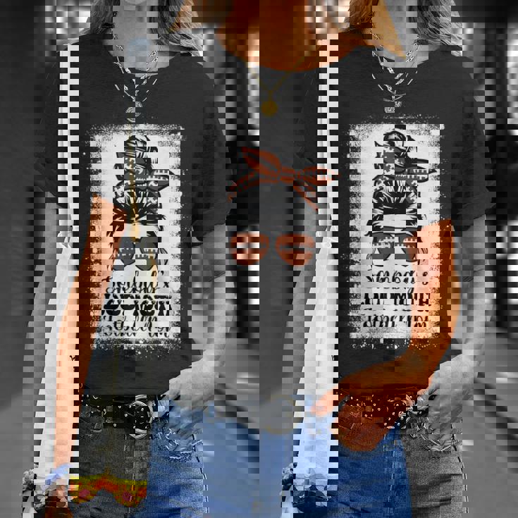 誰かのラウド・マウス・フットボール・マム・チアー・フットボール選手 Tシャツ 彼女への贈り物