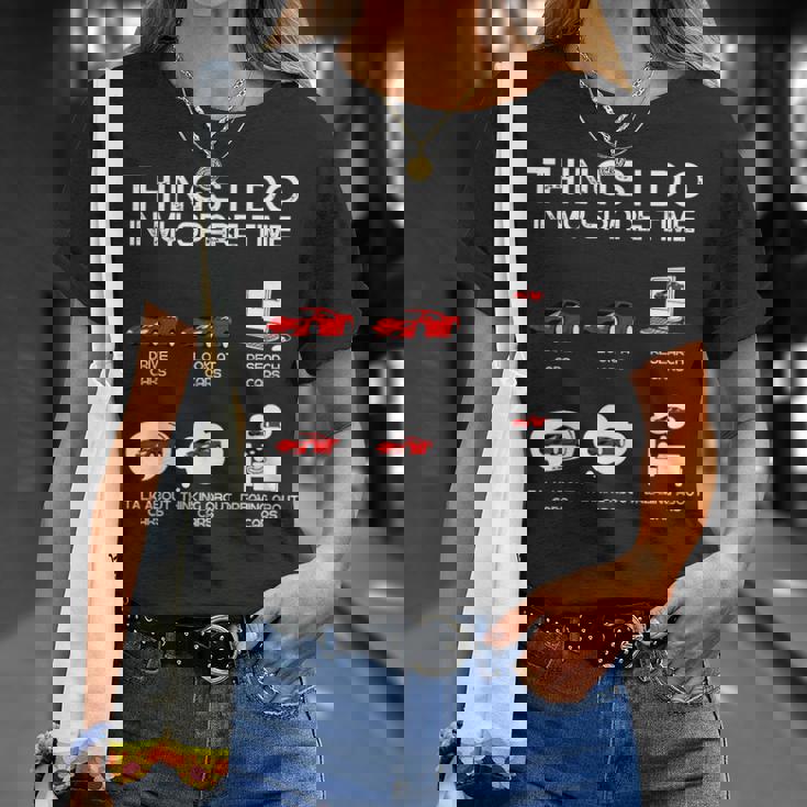 面白い車好き空き時間の車でやること Tシャツ 彼女への贈り物