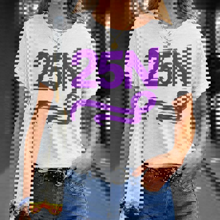 25N Diseño Feminista Camiseta unisex Regalos para ella