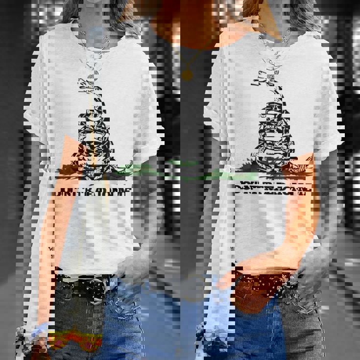 Don't Tread On Me 2Nd Amendment 愛国心が強いノベルティアイテム Tシャツ 彼女への贈り物