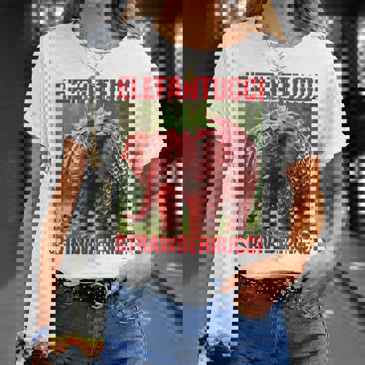 Brainrot Animal Gen Alpha Meme ストロベリーエレファント Tシャツ 彼女への贈り物