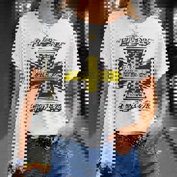 Gene's Mufflers アイアンクロス Tシャツ 彼女への贈り物