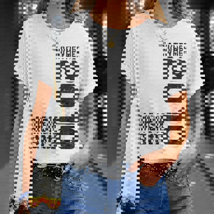 Impresionante Desde Noviembre 2010 Nacido En 2010 Noviembre Cumpleaños Camiseta unisex Regalos para ella