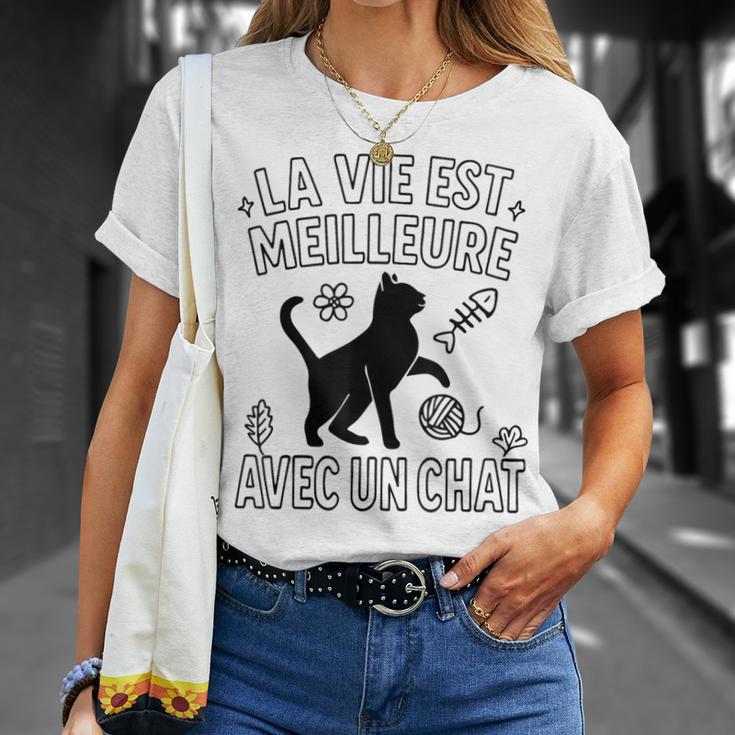 Laie Est Meilleure Avec Un Chat Ideé Chats T-Shirt Cadeaux pour elle