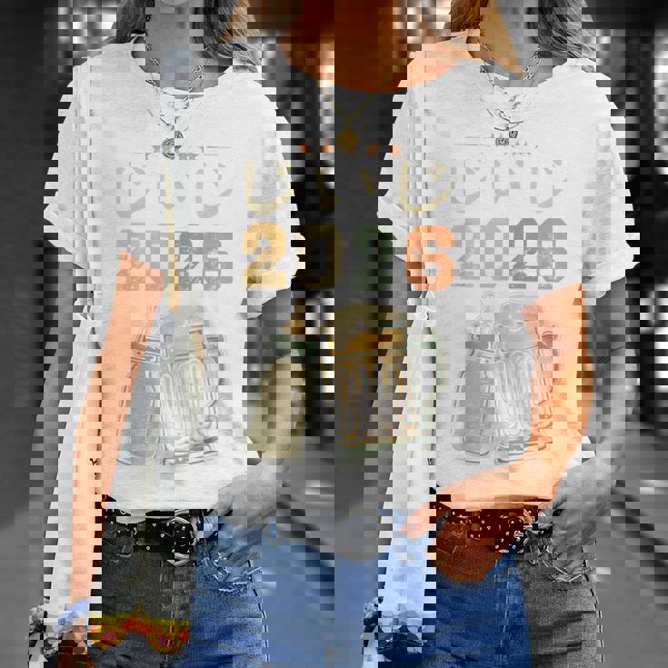 じいじ2026・今おじいちゃんです・おじいちゃんになりました・ベビーのお知らせ Tシャツ 彼女への贈り物