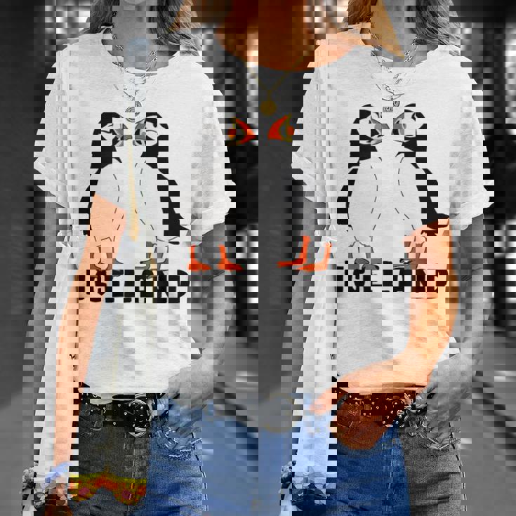 アイスランドのキュートなパフィン2個 Tシャツ 彼女への贈り物