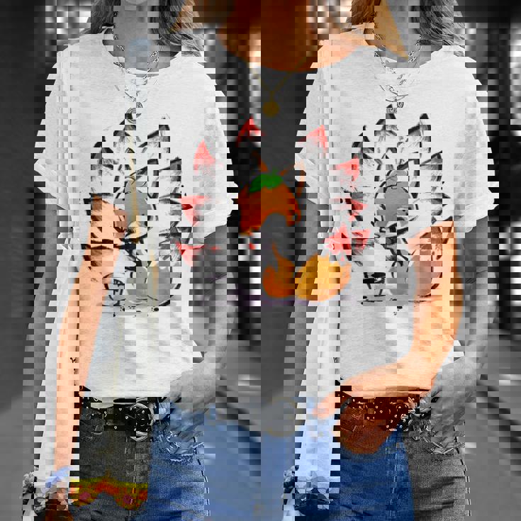 キタキツネ 狐 九尾 Tシャツ 彼女への贈り物