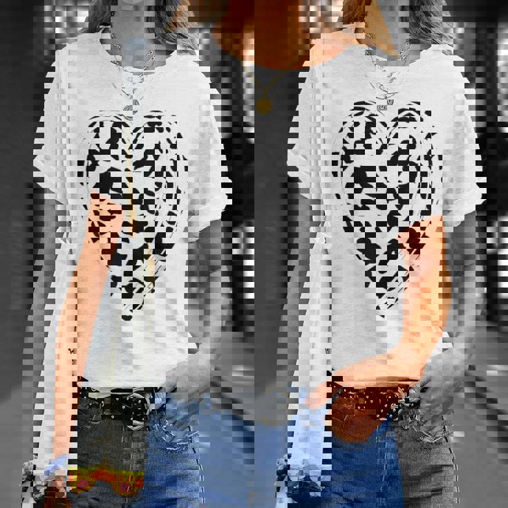 シックなハートプリントの牛柄。 Tシャツ 彼女への贈り物