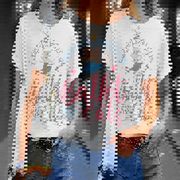 バレエダンサー ダンスガール バレリーナ 猫 気が散りやすい Tシャツ 彼女への贈り物