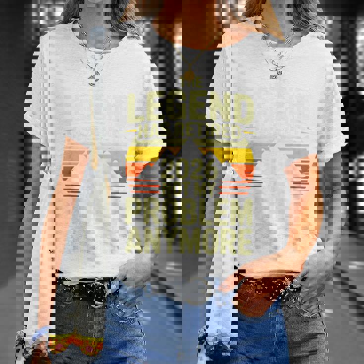 レジェンドが引退した2026年 おかしな退職祝い Tシャツ 彼女への贈り物