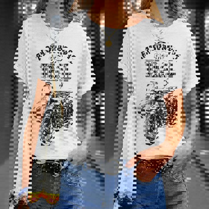 レトロモーターサイクルウラルtシャツ-ヴィンテージサイドカーモーターバイク Tシャツ 彼女への贈り物