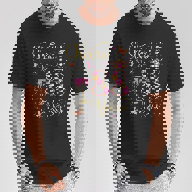 88歳、88歳の女王の誕生日、88歳の誕生日に乾杯。 Tシャツ 面白い贈り物