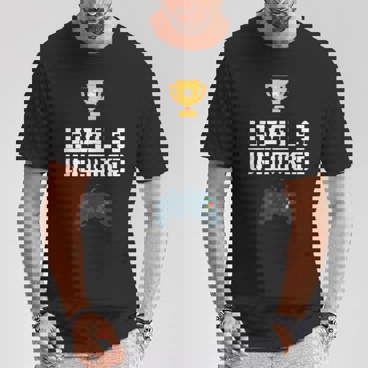 9歳 誕生日シャツ 男の子 女の子 ギフト 9歳 レベルアップ ゲーマー Tシャツ 面白い贈り物