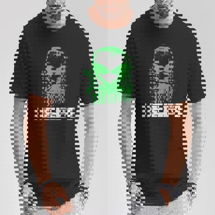 I Believe In Aliens Retro UFO Space Vibes Cosmic Lover T-Shirt Unique Gifts