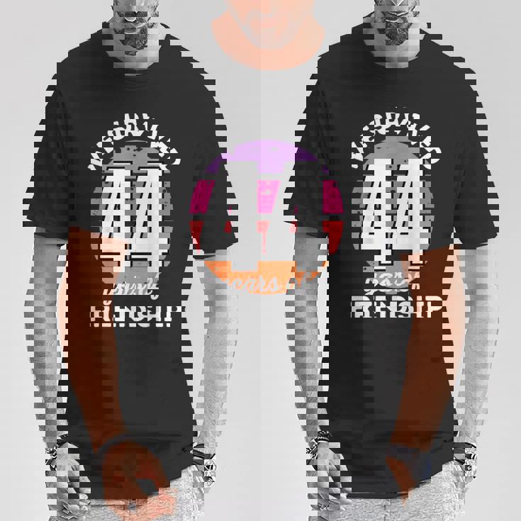 Celebrating 44 Years Of Friendship 面白いグループマッチング Tシャツ 面白い贈り物