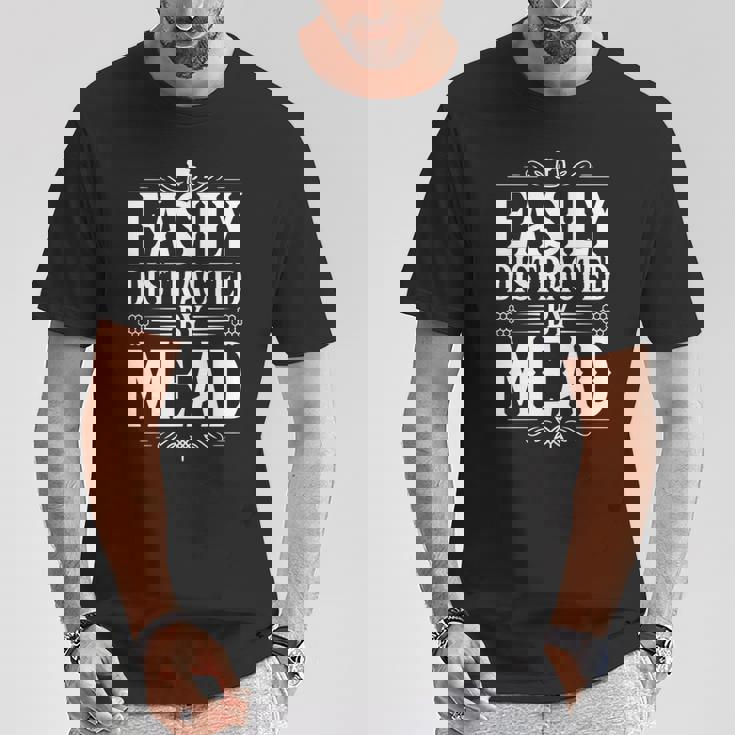 Easy Distracted By Mead 長袖tシャツ Tシャツ 面白い贈り物