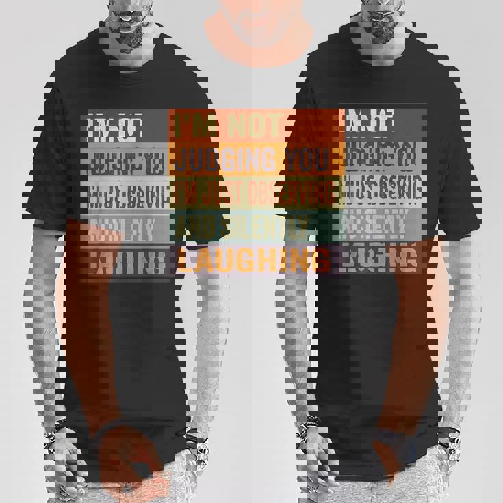 I'm Not Judging You I'm Just Observing Andilently Tシャツ 面白い贈り物