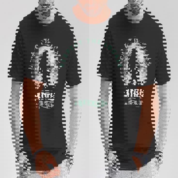 Mingus Texas Bigfoot Night Walk Retro Moon 長袖tシャツ Tシャツ 面白い贈り物