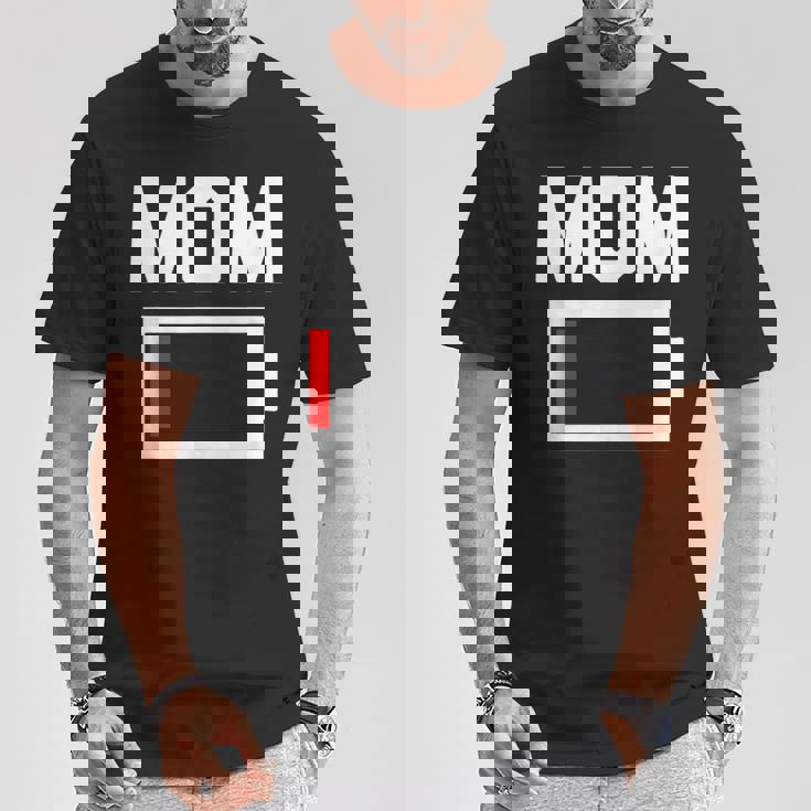 Mom Battery Low Mother Family Mama Mommy Mom Tシャツ 面白い贈り物