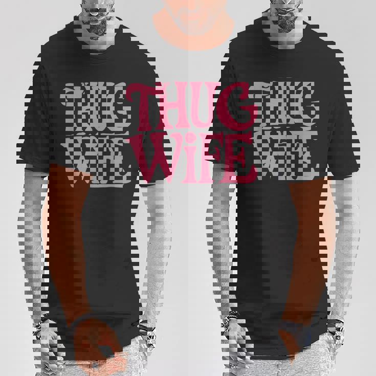 Pink Thug Wife クラシックなギャングスタイルのレトロなステートメント Tシャツ 面白い贈り物
