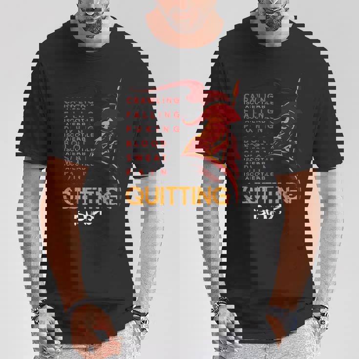 やめることは許されない スパルタンとマッドレース Tシャツ 面白い贈り物